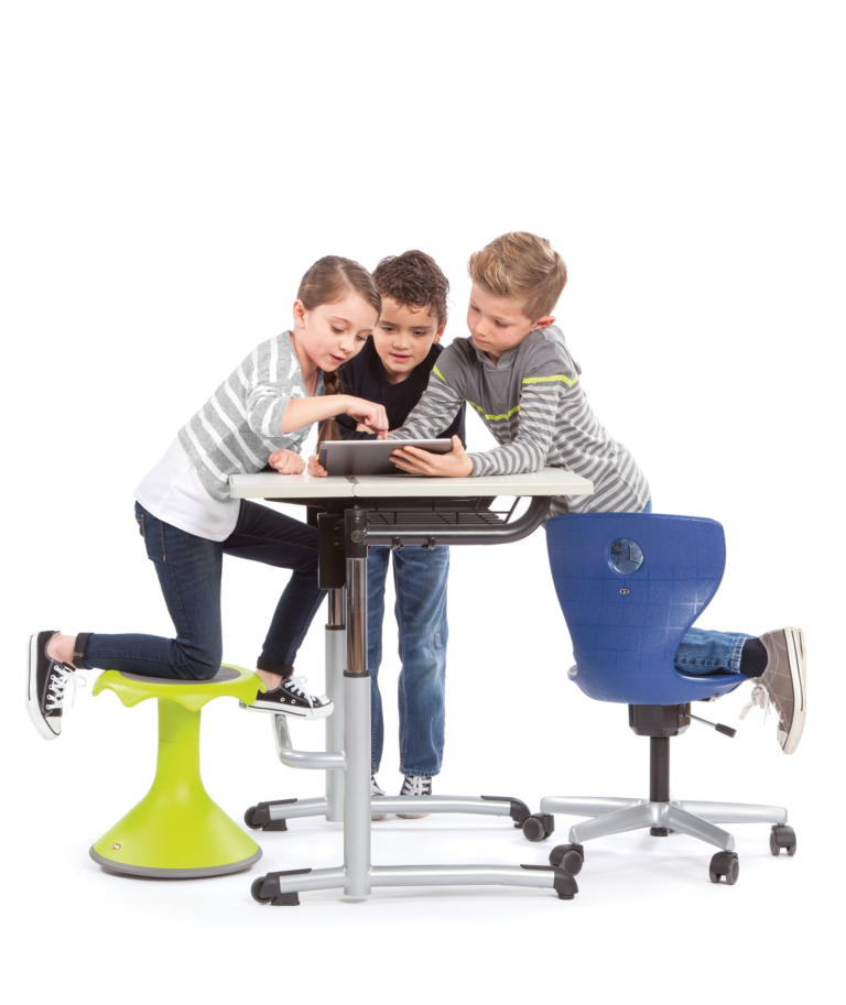 Children on duo dec table with Hokki and PantoMove